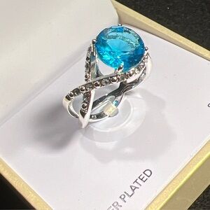 Elegant Silver-Plated Blue Gemstone Ring